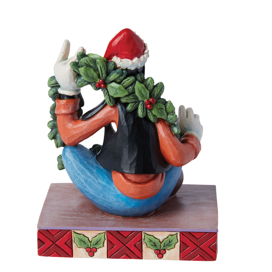 A Goofy Christmas (Goofy Christmas Figurine) - Disney Traditions by Jim Shore