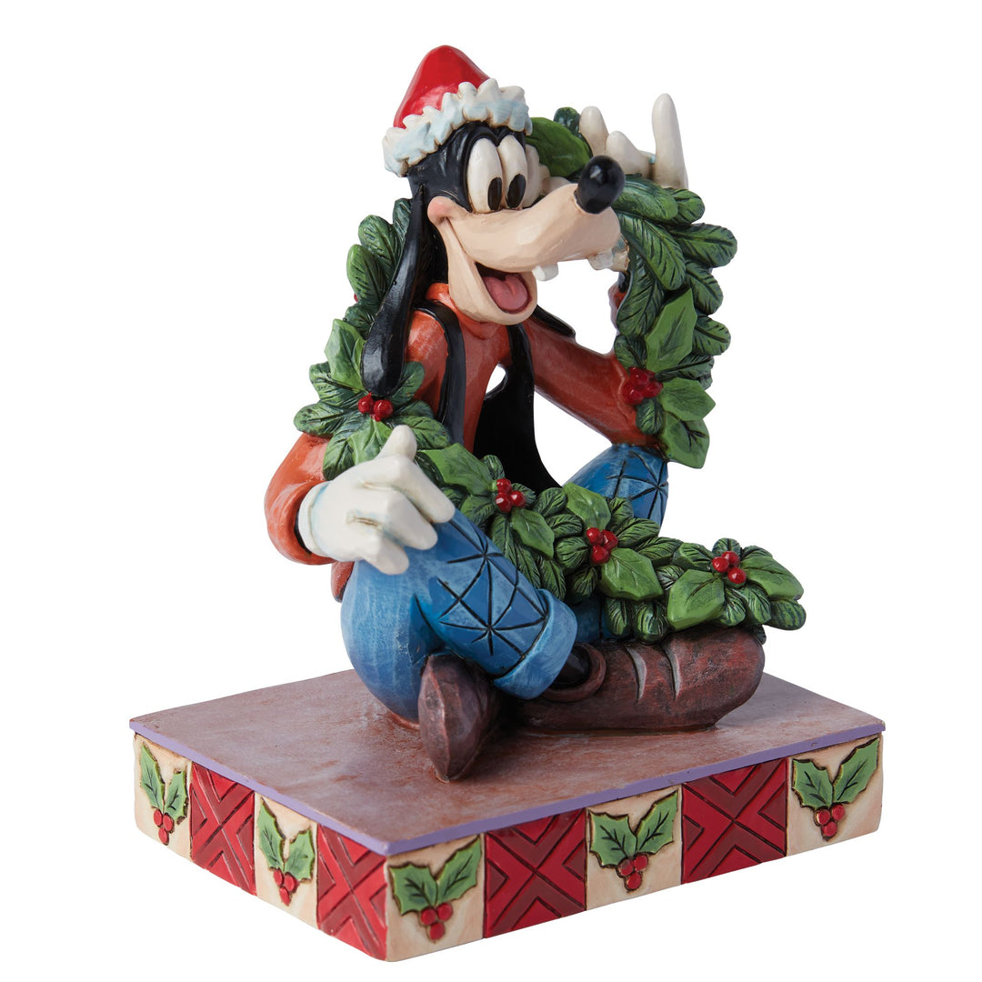 A Goofy Christmas (Goofy Christmas Figurine) - Disney Traditions by Jim Shore