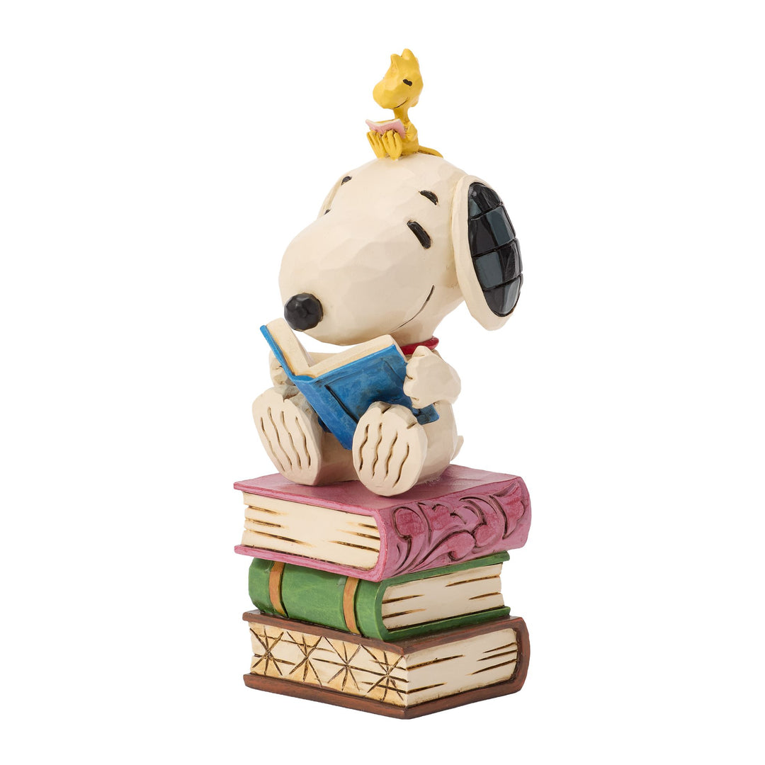 Snoopy Stacked Books Figurine - "My Week is Fully Booked|"