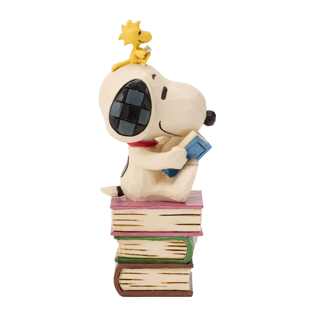 Snoopy Stacked Books Figurine - "My Week is Fully Booked|"
